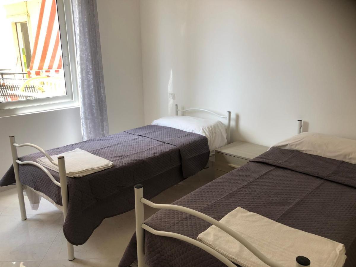 Casa Di Gio' Lägenhet Ventimiglia Exteriör bild