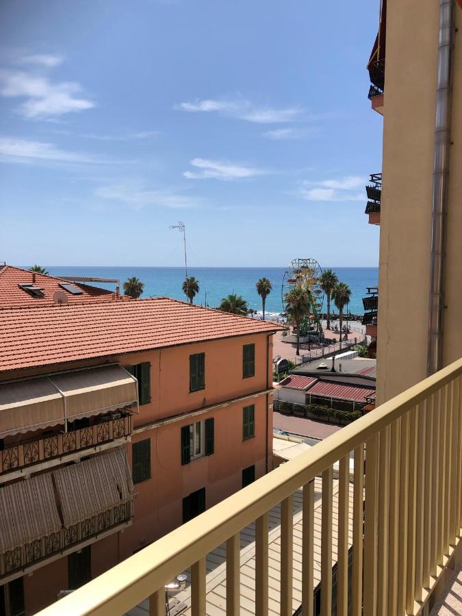 Casa Di Gio' Lägenhet Ventimiglia Exteriör bild