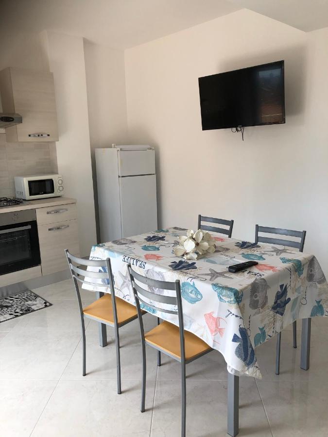 Casa Di Gio' Lägenhet Ventimiglia Exteriör bild